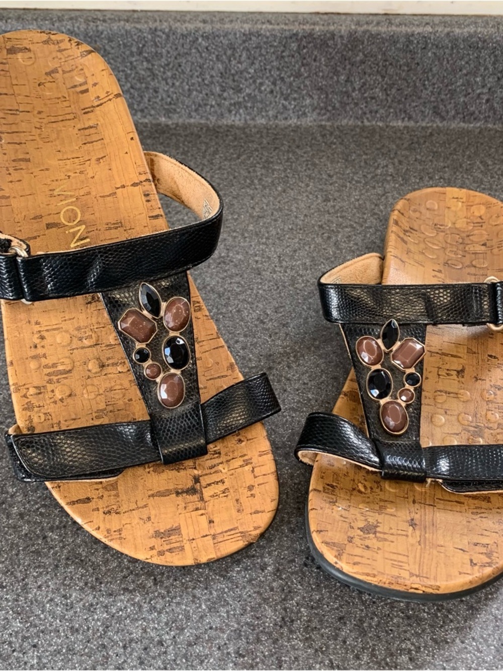 VIONIC Orthotic Viviana Embellished Slide Sandals Size 8 Travel Resort Casual - Picture 2 of 6